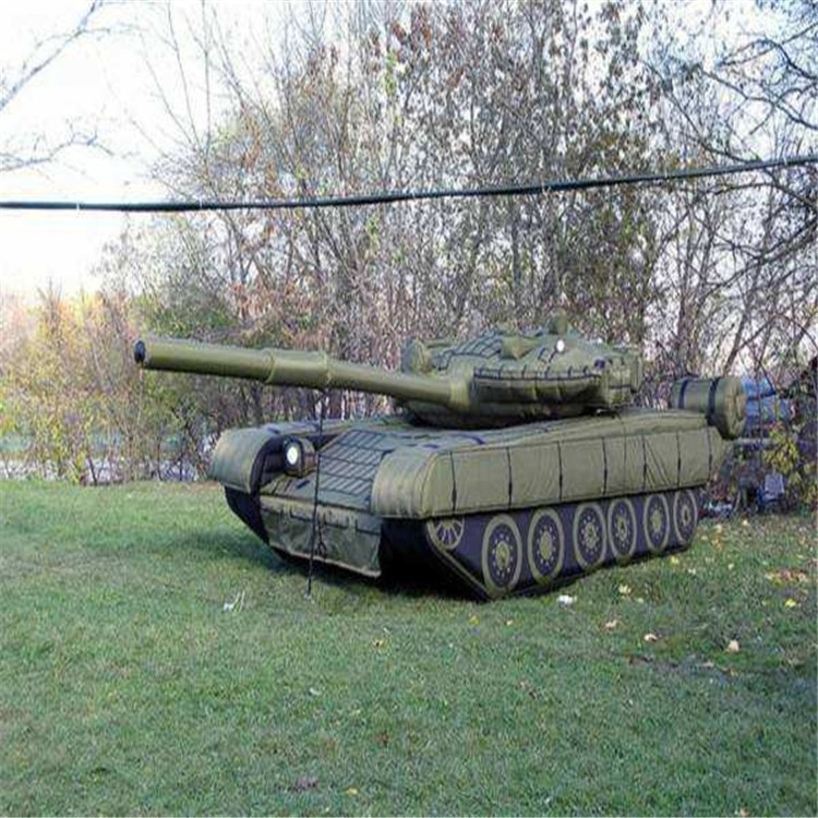 乌恰陆地军事假目标坦克